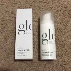 Glo Skin Beauty Oil Free SPF40+
